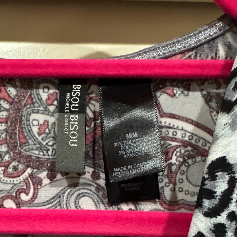 Bisou Bisou Gray and Red Paisley Blouse - Picture 5 of 8